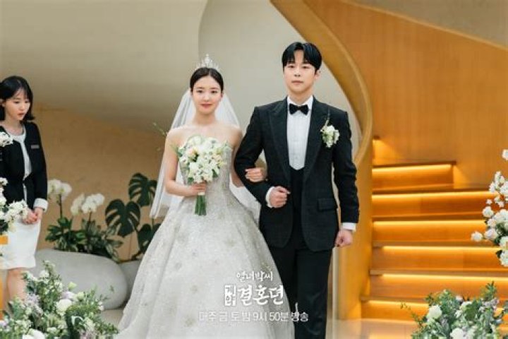 Unveiling The Mystery: Is Lee Jong Hyuk Married?